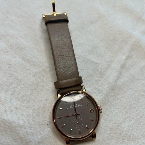 Marc Jacobs Larry Chronograph Black Dial Grey Leather Strap Watch for Men - MBM5034